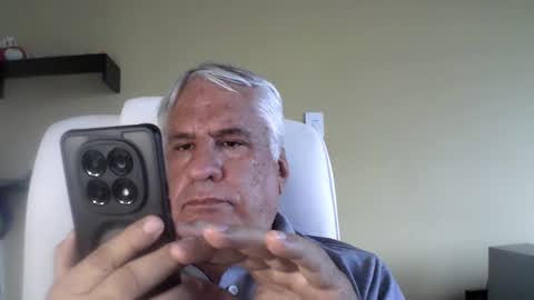 grisa01 online show from October 27, 2025, 5:28 pm