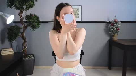 Gwen online show from March 6, 2026, 5:48 am