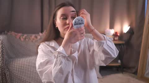 Gwen online show from April 22, 2026, 6:05 am