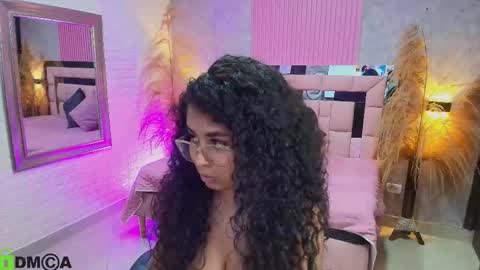 Snapshot of griselle_rousse chatting on February 23, 2026, 12:52 am online show from February 23, 2026, 12:52 am