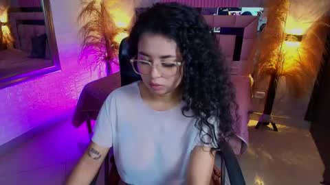 Snapshot of griselle_rousse chatting on February 25, 2026, 12:09 am online show from February 25, 2026, 12:09 am