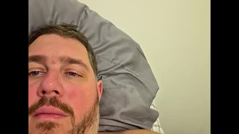 Snapshot of grizzly_uncut chatting on November 26, 2025, 4:35 am grizzly_uncut online show from November 26, 2025, 4:35 am