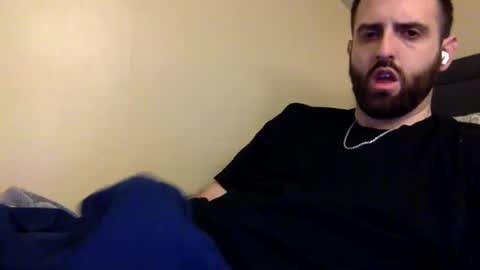 Snapshot of grobs123 chatting on December 24, 2024, 4:00 am grobs123 online show from December 24, 2024, 4:00 am