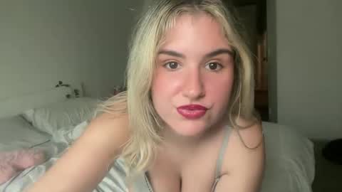 Snapshot of grrlgod chatting on February 1, 2025, 7:23 pm grrlgod online show from February 1, 2025, 7:23 pm