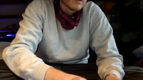 Snapshot of gruendamien chatting on January 9, 2025, 2:40 pm gruendamien online show from January 9, 2025, 2:40 pm