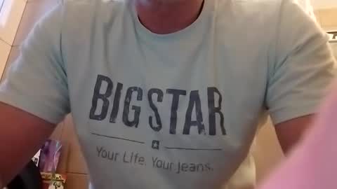 Snapshot of grzegorz34 chatting on January 7, 2025, 7:10 am Greg online show from January 7, 2025, 7:10 am