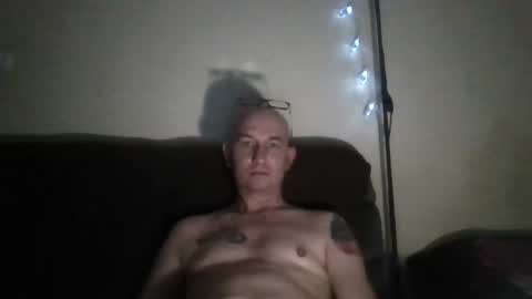 Snapshot of grzegorz40 chatting on October 31, 2025, 7:04 pm grzegorz40 online show from October 31, 2025, 7:04 pm