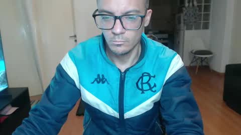 guachin_new online show from May 31, 2026, 11:28 pm