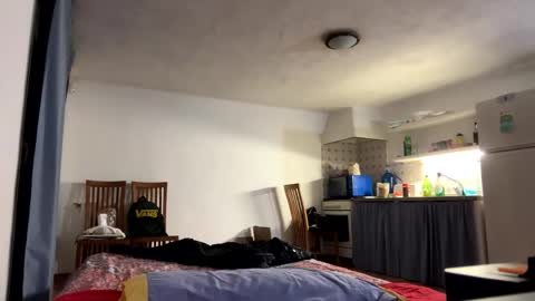 guardiannif_ online show from December 21, 2025, 5:42 pm