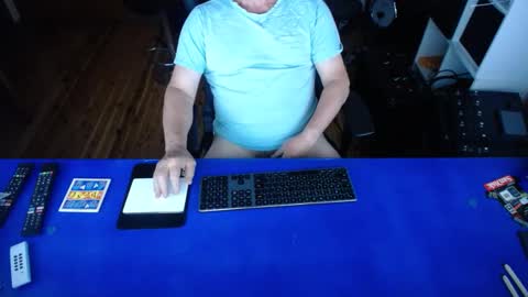 Snapshot of guesswhatigot2 chatting on December 2, 2024, 10:39 am guesswhatigot2 online show from December 2, 2024, 10:39 am