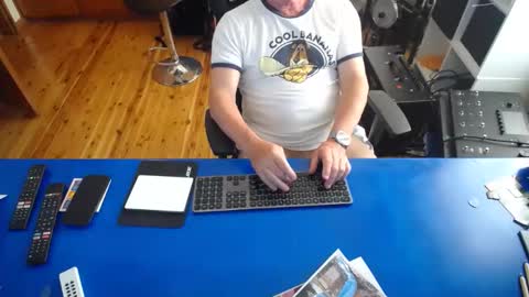 Snapshot of guesswhatigot2 chatting on December 6, 2024, 7:32 am guesswhatigot2 online show from December 6, 2024, 7:32 am