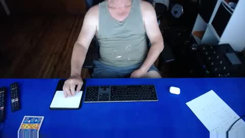 Snapshot of guesswhatigot2 chatting on February 6, 2025, 9:22 am guesswhatigot2 online show from February 6, 2025, 9:22 am