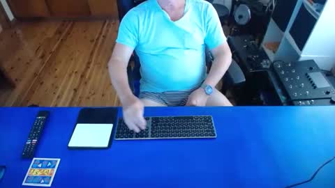 Snapshot of guesswhatigot2 chatting on February 10, 2025, 5:58 am guesswhatigot2 online show from February 10, 2025, 5:58 am