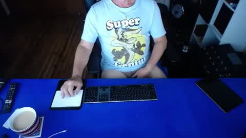 Snapshot of guesswhatigot2 chatting on February 18, 2025, 9:21 am guesswhatigot2 online show from February 18, 2025, 9:21 am