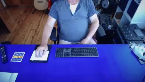 Snapshot of guesswhatigot2 chatting on March 2, 2025, 7:21 am guesswhatigot2 online show from March 2, 2025, 7:21 am