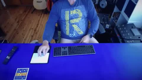 Snapshot of guesswhatigot2 chatting on March 9, 2025, 3:11 am guesswhatigot2 online show from March 9, 2025, 3:11 am