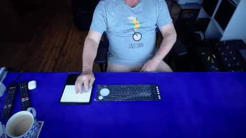 Snapshot of guesswhatigot2 chatting on September 14, 2025, 7:51 am guesswhatigot2 online show from September 14, 2025, 7:51 am