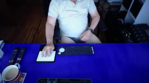 Snapshot of guesswhatigot2 chatting on September 19, 2025, 7:10 am guesswhatigot2 online show from September 19, 2025, 7:10 am