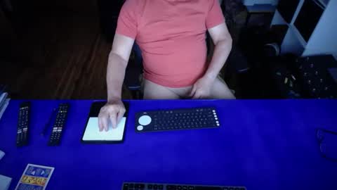 Snapshot of guesswhatigot2 chatting on October 10, 2025, 9:08 am guesswhatigot2 online show from October 10, 2025, 9:08 am