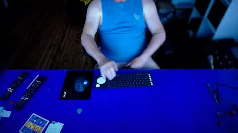 guesswhatigot2 online show from February 10, 2026, 7:01 am