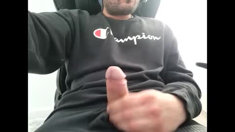 Snapshot of guidoforyou chatting on December 4, 2024, 5:11 pm guidoforyou online show from December 4, 2024, 5:11 pm