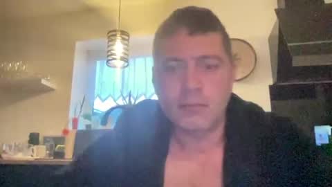 guil0 online show from October 25, 2025, 10:34 am