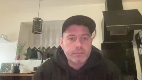 guil0 online show from February 1, 2026, 12:20 am