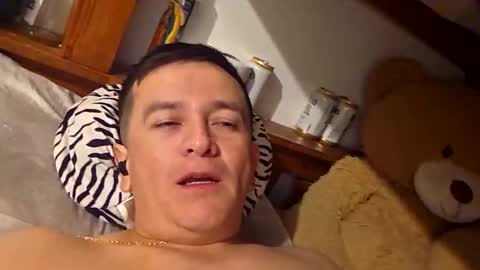 Snapshot of guillopineros chatting on April 5, 2026, 12:13 pm guillopineros online show from April 5, 2026, 12:13 pm