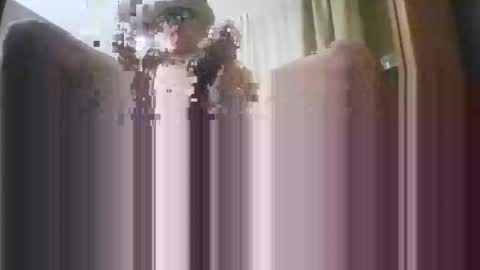 Snapshot of guitarbryman48 chatting on February 4, 2025, 7:29 am guitarbryman48 online show from February 4, 2025, 7:29 am