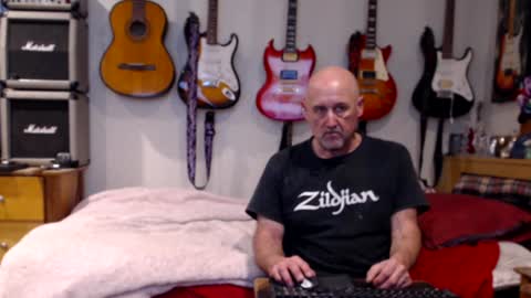 Snapshot of guitarsexgod chatting on January 27, 2025, 11:00 am Mario online show from January 27, 2025, 11:00 am