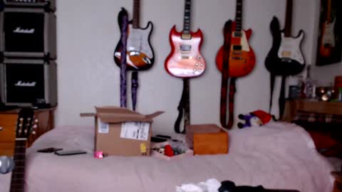 Snapshot of guitarsexgod chatting on January 29, 2025, 2:09 am Mario online show from January 29, 2025, 2:09 am