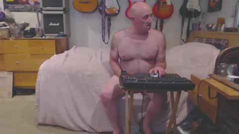 Snapshot of guitarsexgod chatting on February 22, 2025, 9:12 am Mario online show from February 22, 2025, 9:12 am