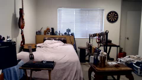 Snapshot of guitarsexgod chatting on September 9, 2025, 11:37 pm Mario online show from September 9, 2025, 11:37 pm