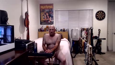 Snapshot of guitarsexgod chatting on September 24, 2025, 9:23 am Mario online show from September 24, 2025, 9:23 am