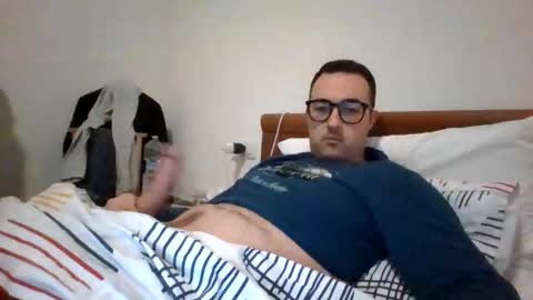 gullit93 online show from April 21, 2026, 8:01 pm