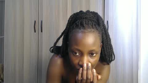 Snapshot of gulpess chatting on October 26, 2025, 11:05 am Miss Incredible online show from October 26, 2025, 11:05 am