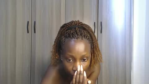 Snapshot of gulpess chatting on November 24, 2025, 10:59 am Miss Incredible online show from November 24, 2025, 10:59 am