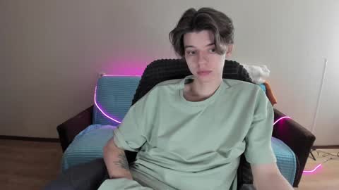 guy_liam1 online show from December 24, 2024, 4:55 am