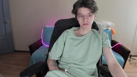 guy_liam1 online show from January 14, 2025, 2:11 pm