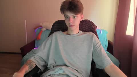 guy_liam1 online show from September 29, 2025, 2:44 pm