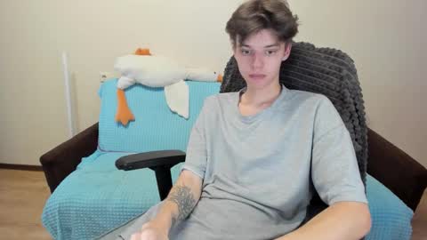 guy_liam1 online show from October 21, 2025, 1:01 pm