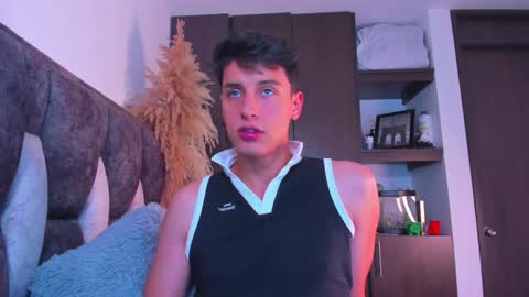 Snapshot of guy_twinks chatting on January 9, 2025, 12:35 am Gabriel online show from January 9, 2025, 12:35 am