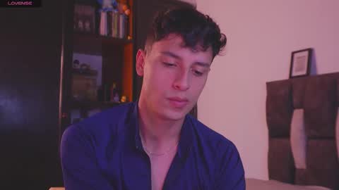 Snapshot of guy_twinks chatting on December 16, 2025, 11:21 pm Gabriel online show from December 16, 2025, 11:21 pm