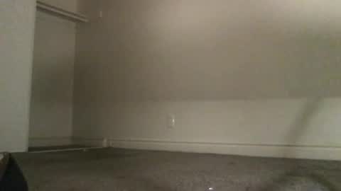 Guy In Lingerie online show from April 24, 2026, 8:17 am