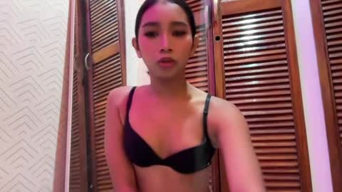 gwyneth_licious online show from May 31, 2026, 12:12 pm