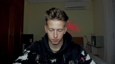 Oliver online show from February 18, 2025, 9:53 pm