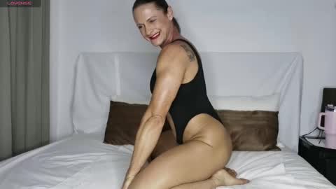 gymbunnie online show from December 30, 2024, 6:05 pm