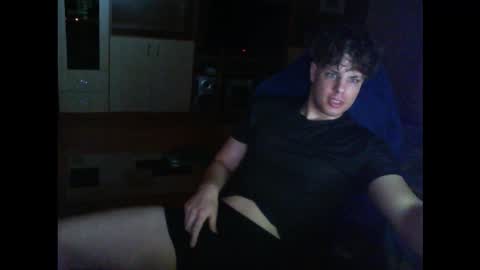 gymguy0505 online show from January 17, 2026, 10:46 pm