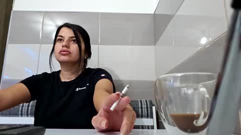 Gyna online show from December 5, 2024, 6:43 am