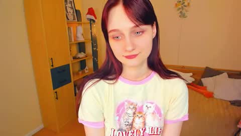 Snapshot of h0lyangel chatting on March 8, 2026, 2:04 am Kelly Lilly online show from March 8, 2026, 2:04 am